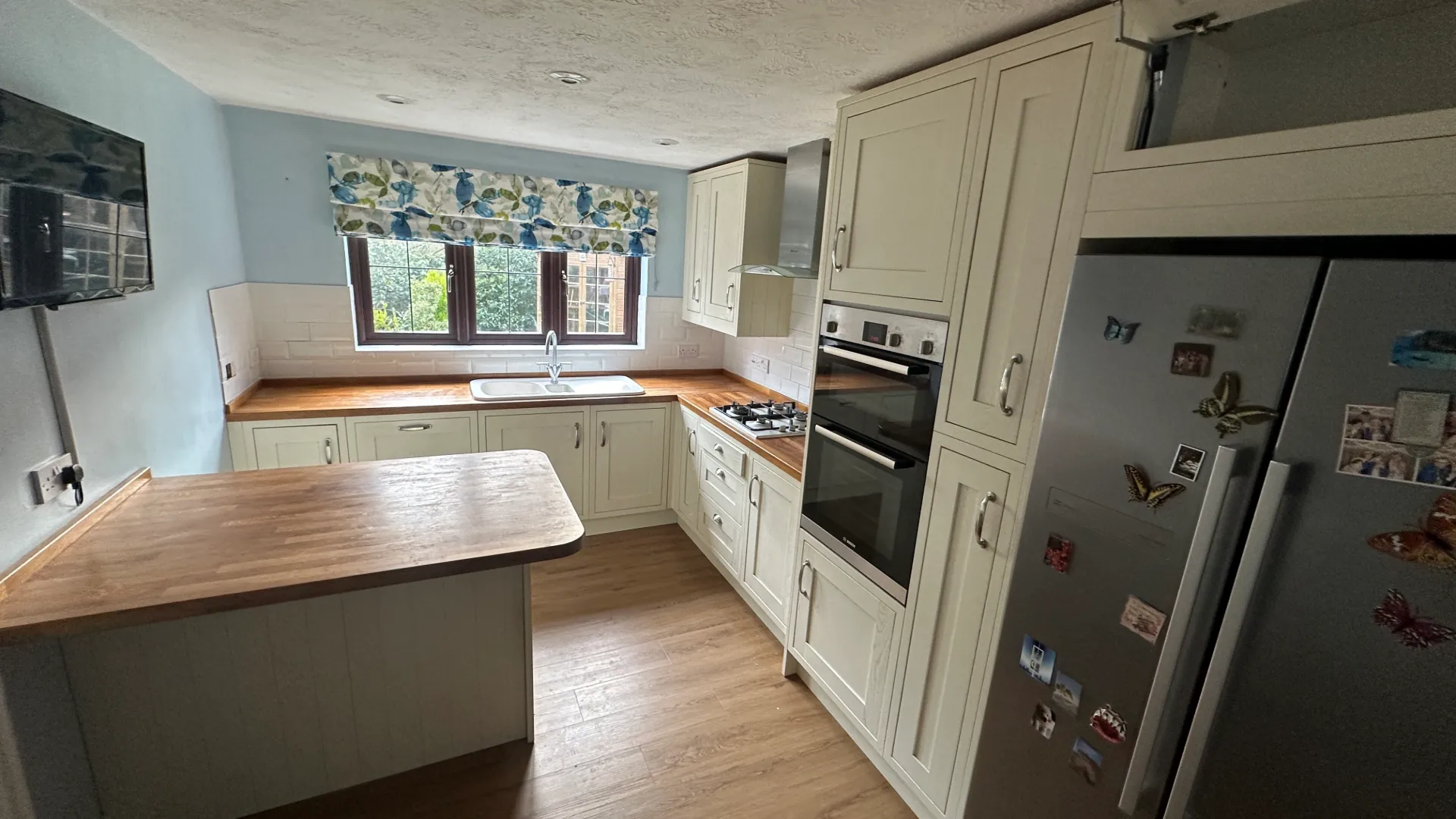 Before — old dated Burgess Hill kitchen prior to renovation
